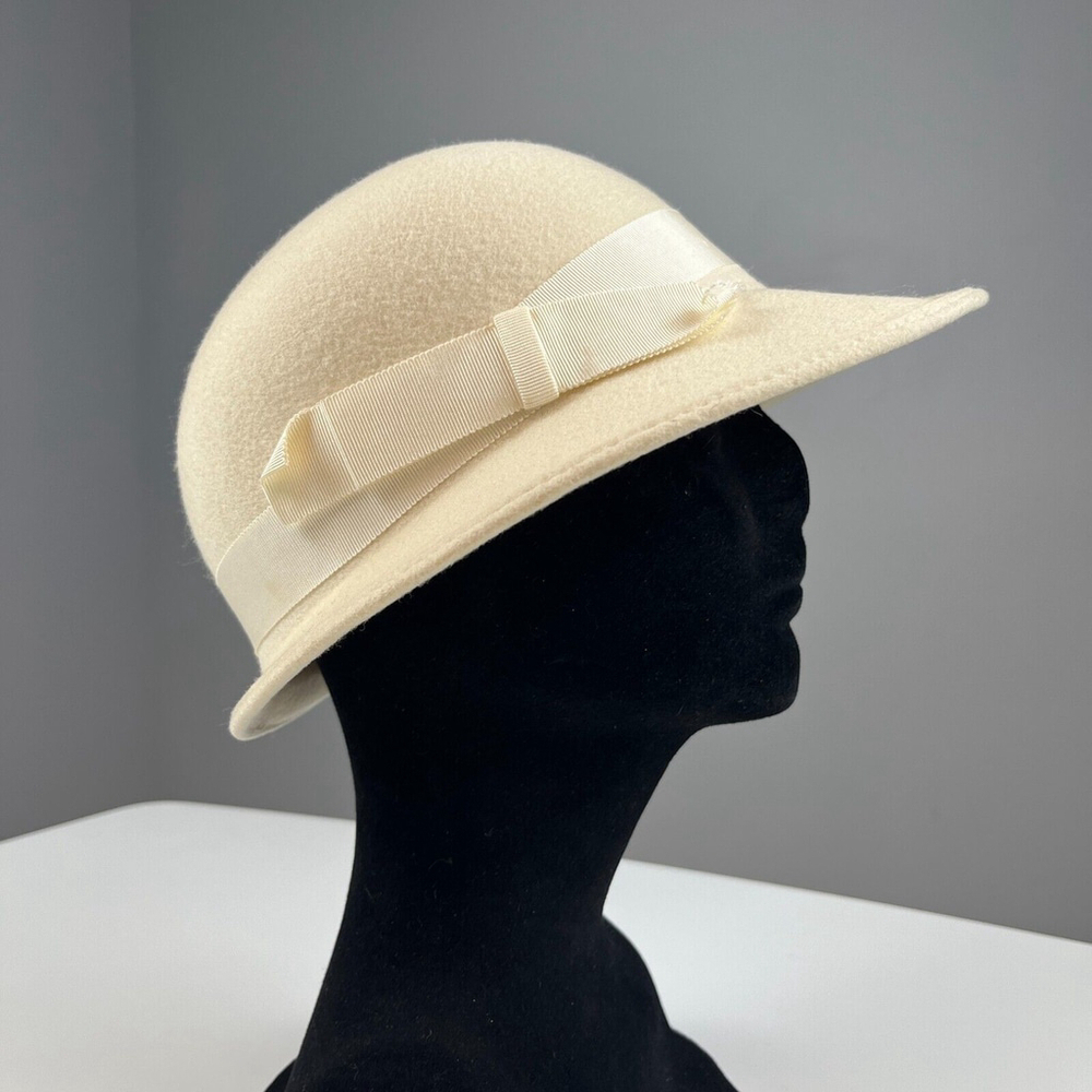 Vintage Fantaisies women wool felt hat cream made in Britain